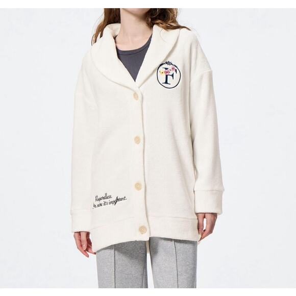 GU (Uniqlo) Marshmallow Feel Lounge Cardigan | Frieren: Beyond Journey’s End - Picture 2 of 15